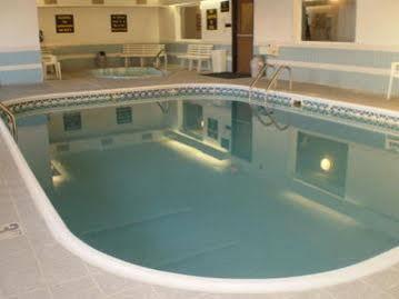 Howard Johnson By Wyndham West Fargo ภายนอก รูปภาพ